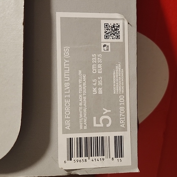 NIKE Air Force 1 Low '07 LV8 EMB Champion Lakers Size 5 Youth NIB! - Picture 8 of 8